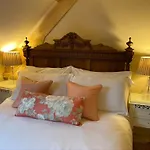 Stunning 5 Bedroom French Manor House, Normandy Willa