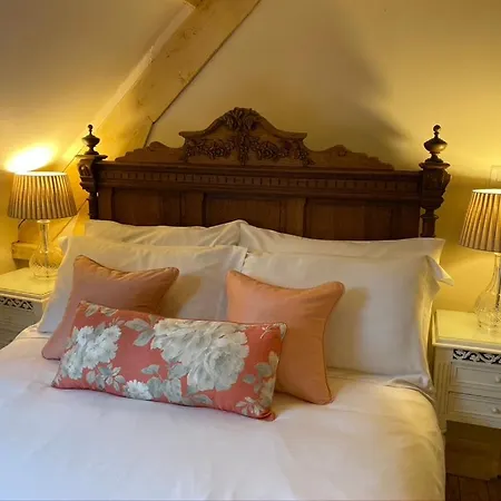 Stunning 5 Bedroom French Manor House, Normandy Villa