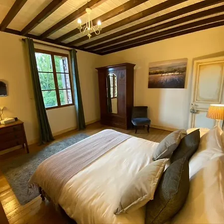 Stunning 5 Bedroom French Manor House, Normandy Beaunay