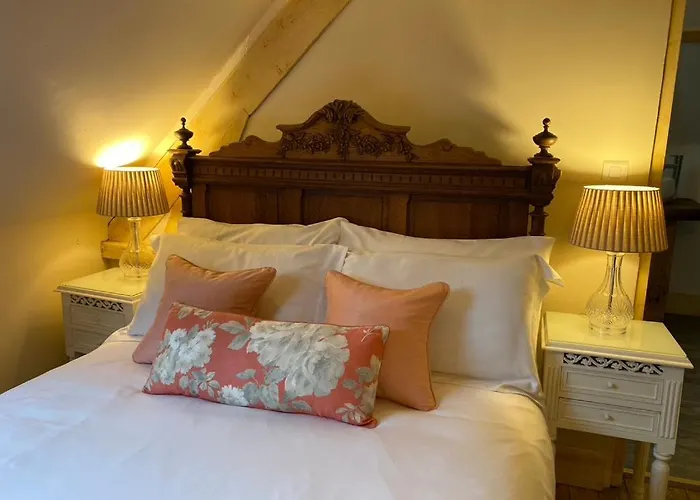 Stunning 5 Bedroom French Manor House, Normandy Villa