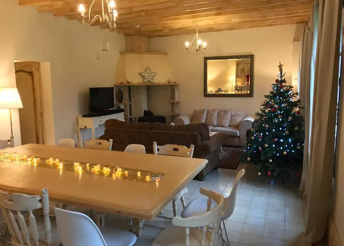 Stunning 5 Bedroom French Manor House, Normandy *